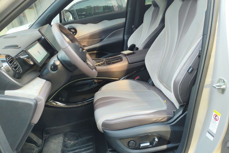 比亚迪 护卫舰07 2023款 DM-i 100KM 尊贵型中控内饰19