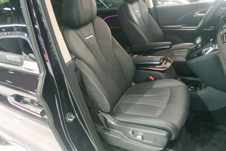 红旗HQ9 PHEV 2024款 2.0T 四驱豪华版局部细节41