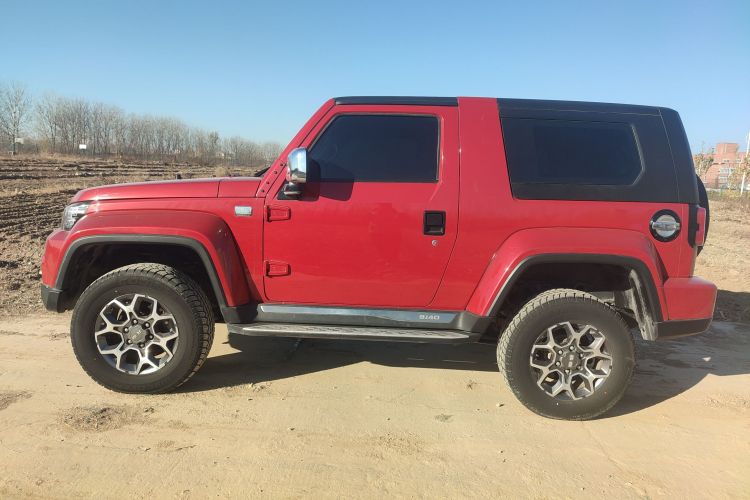 北京BJ40 2020款 2.0T 自动四驱致敬2020版侠客型车身外观4