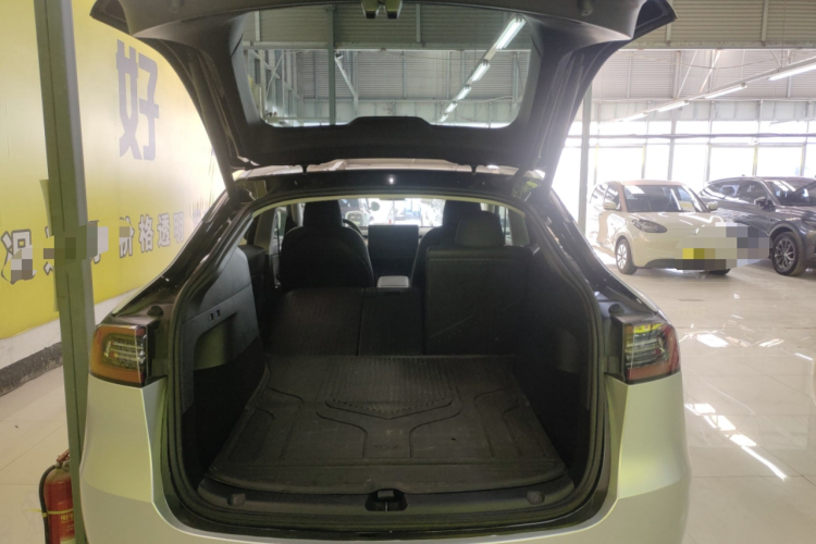 特斯拉 Model Y 2022款 改款 后轮驱动版局部细节23