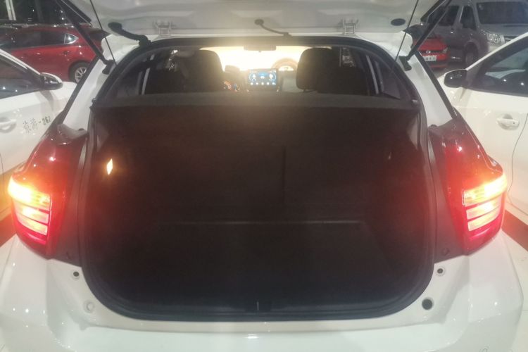 丰田 YARiS L 致炫 2022款 1.5L CVT领先PLUS版局部细节23