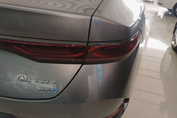 比亚迪 秦PLUS 2025款 EV 智驾版 420KM领先型车身外观9