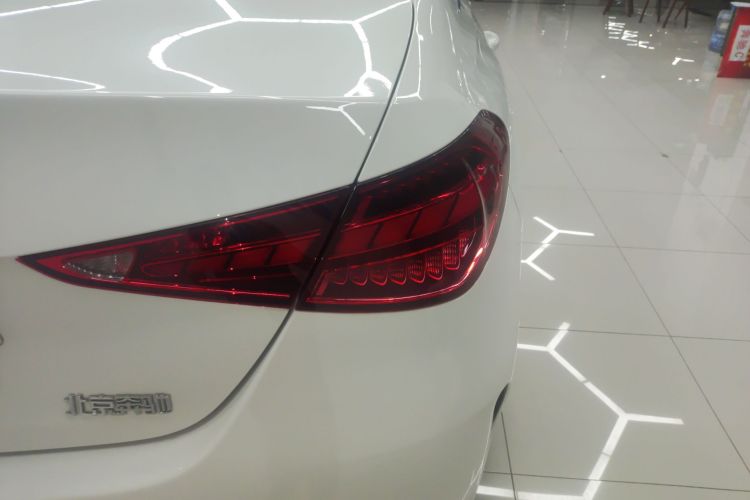 奔驰C级 2023款 C 200 L 运动版车身外观6006