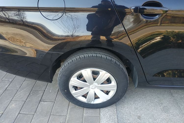 大众 捷达 2015款 质惠版 1.6L 自动时尚型车身外观6001