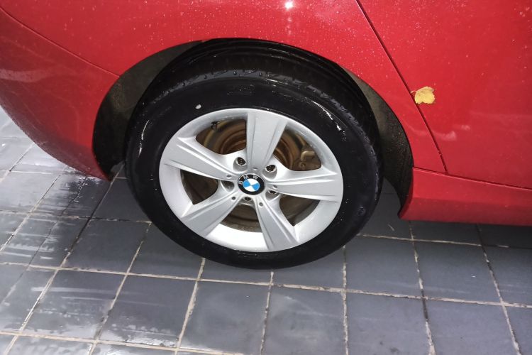 宝马1系(进口) 2013款 改款 118i 运动型车身外观6008