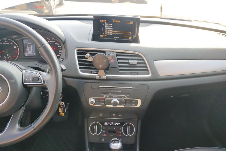 奥迪Q3 2017款 30 TFSI 时尚型局部细节16