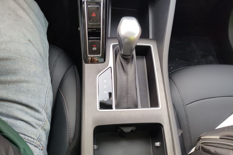 荣威i5 2026款 1.5L CVT豪华版中控内饰18