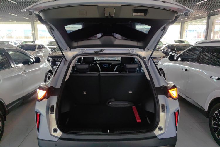 广汽传祺 传祺GS3 2023款 影速 270T 劲享版机舱底盘23