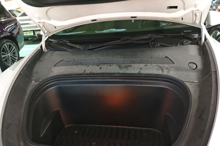 特斯拉 Model Y 2022款 改款 后轮驱动版机舱底盘24