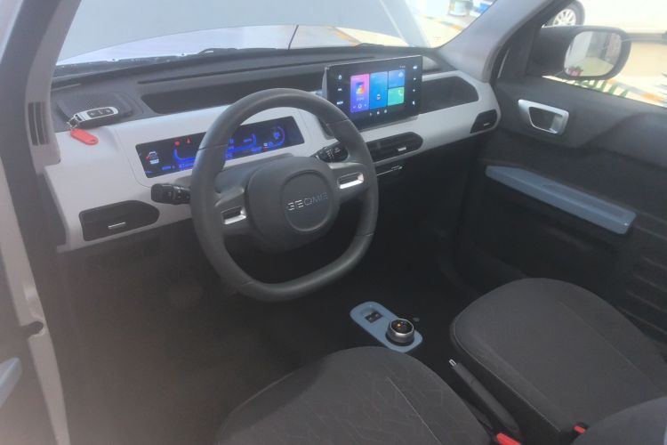 吉利银河 2024款 熊猫mini 200km 耐力熊中控内饰12