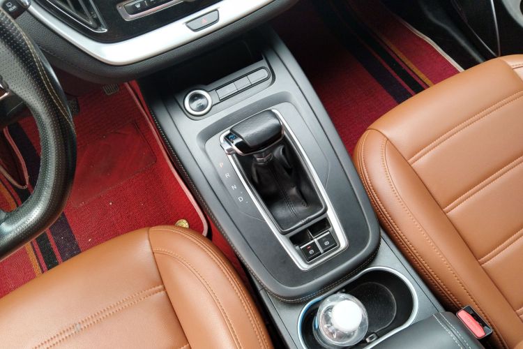 捷途X70M 2021款 1.5T DCT豪华伙伴型 5座中控内饰18