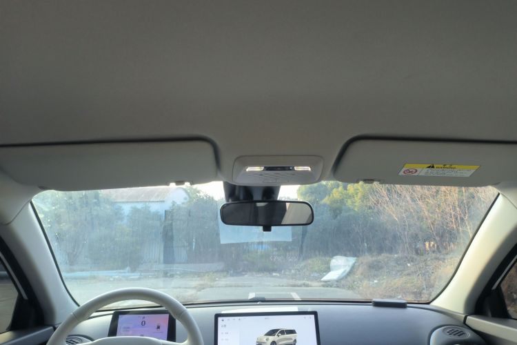 江淮钇为 钇为3 2024款 挚爱版 330km Air中控内饰22