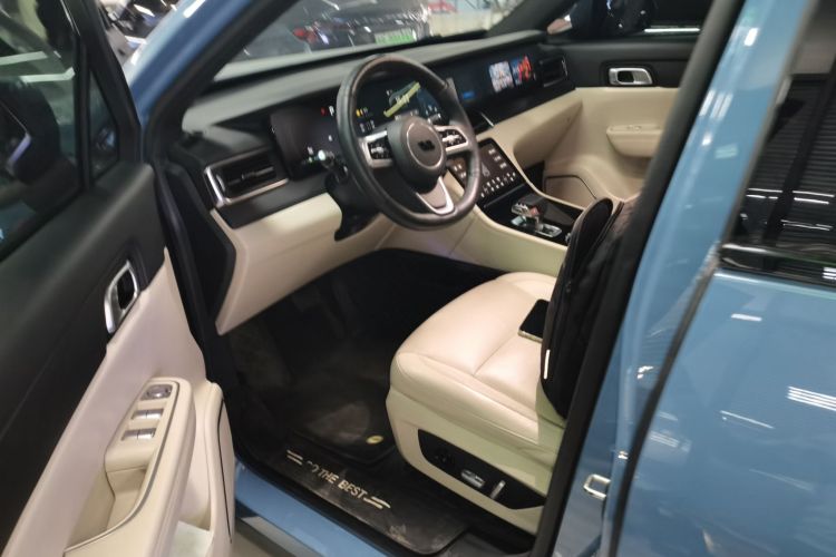 理想汽车 理想ONE 2021款 增程6座版中控内饰19