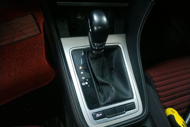 名爵 MG6 2019款 20T 自动星辉版局部细节18