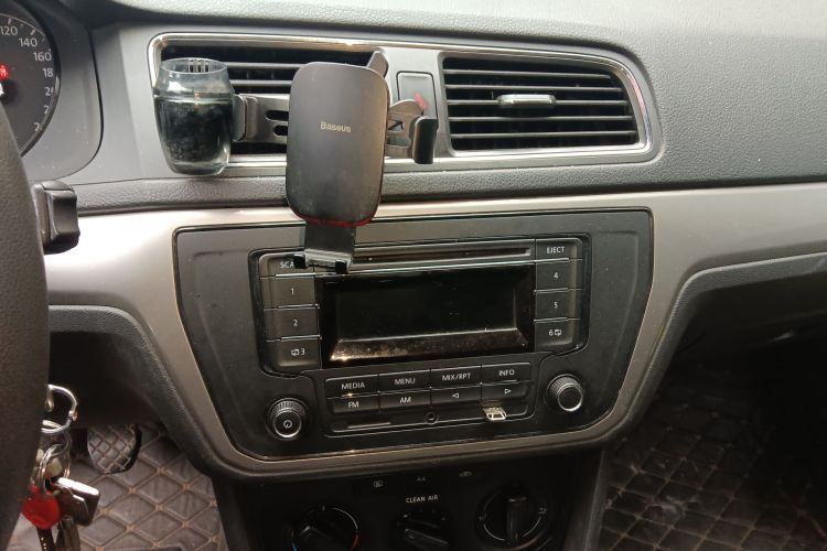 大众 朗逸 2017款 1.6L 手动风尚版中控内饰16