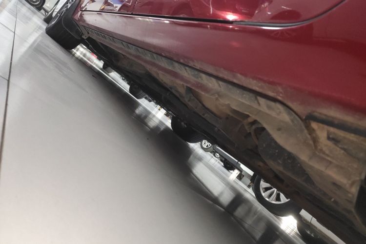 丰田 雷凌 2018款 185T CVT尊贵版 国V局部细节9002