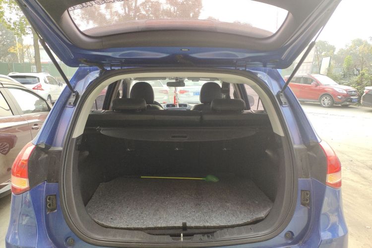 哈弗H2 2017款 蓝标 1.5T 手动两驱豪华型机舱底盘23