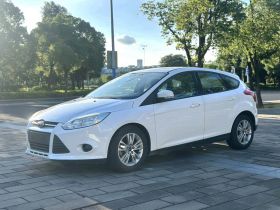 福特 福克斯 2012款 两厢 1.6L 自动舒适型