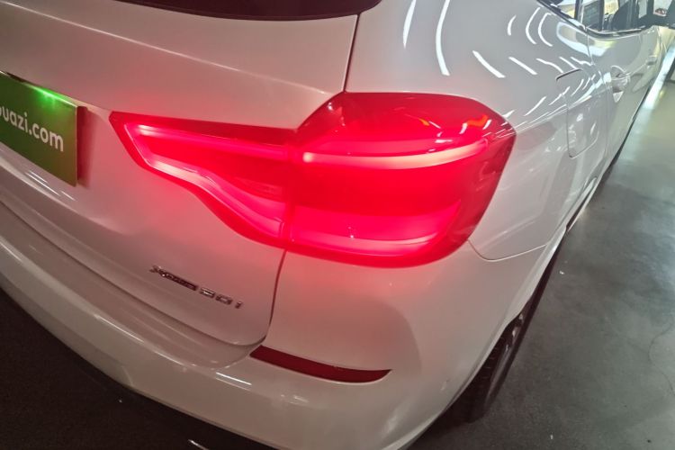 宝马X3 2018款 xDrive30i 领先型 M运动套装 国VI车身外观9