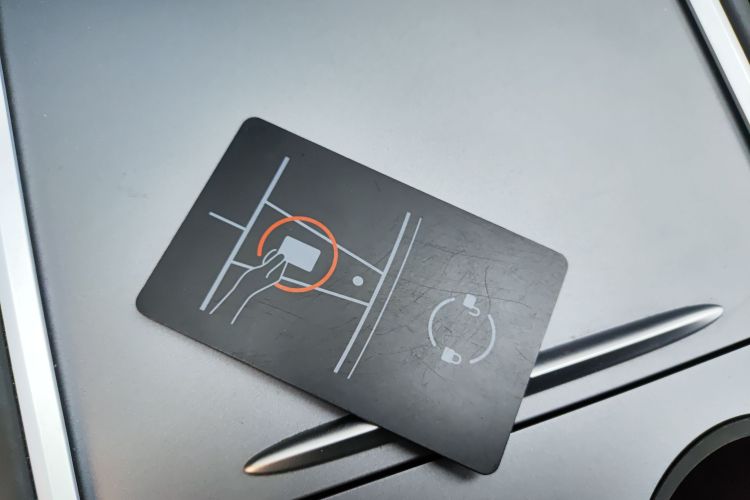 特斯拉 Model Y 2021款 标准续航后驱版中控内饰7001