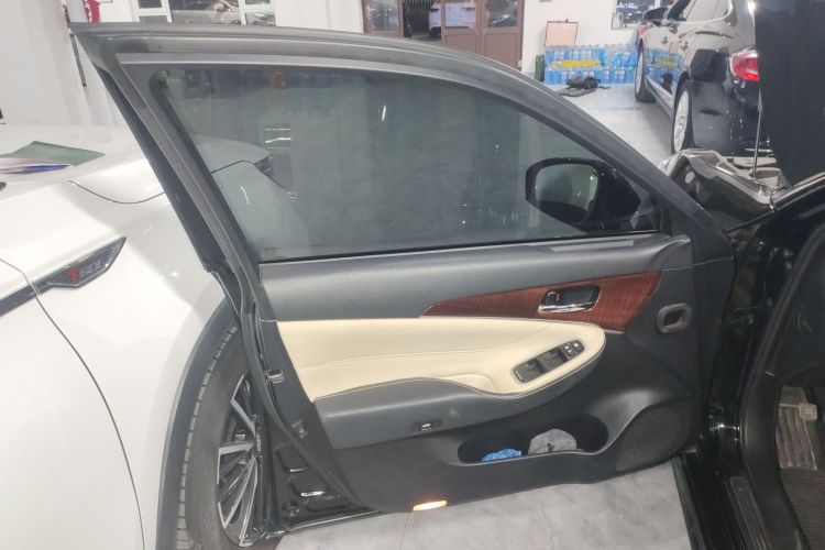 丰田 皇冠 2015款 2.0T 时尚版中控内饰7007