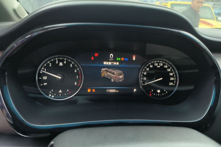 别克GL8 2021款 陆上公务舱 652T 舒适型局部细节14