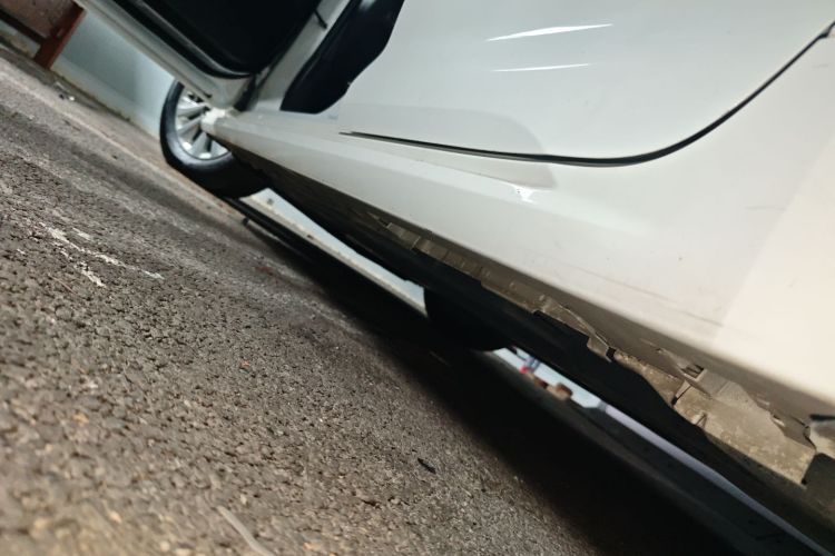 丰田 卡罗拉 2023款 1.8L 智能电混双擎 先锋版局部细节9002