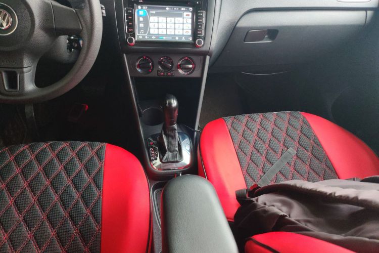 大众 Polo 2013款 1.4L 自动舒适版中控内饰18