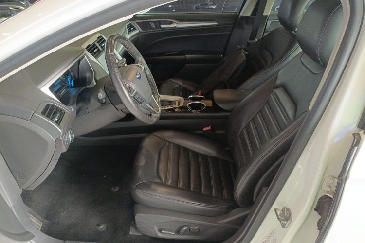 福特 蒙迪欧 2013款 1.5L GTDi180时尚型中控内饰19