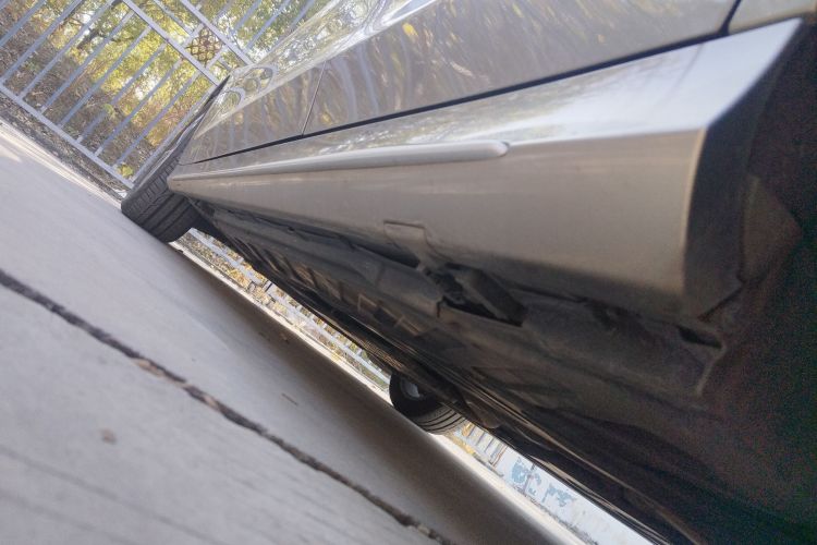 奔驰C级 2019款 C 180 L 时尚型运动版局部细节9002