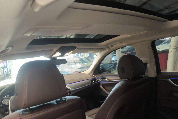 宝马5系 2021款 改款 530Li 领先型 豪华套装局部细节22