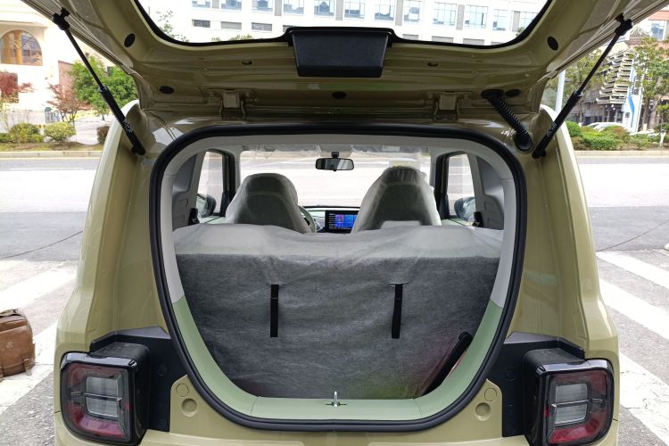 吉利银河 2025款 210km 熊猫骑士机舱底盘23