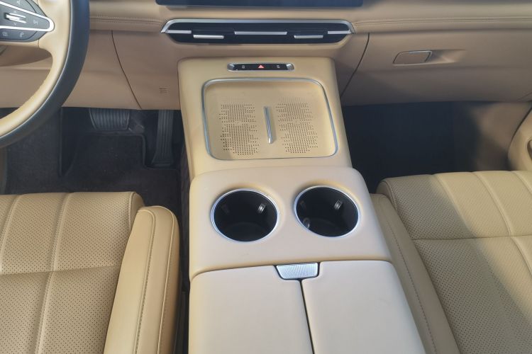 岚图汽车 岚图梦想家 2025款 PHEV 四驱旗舰乾崑版局部细节18