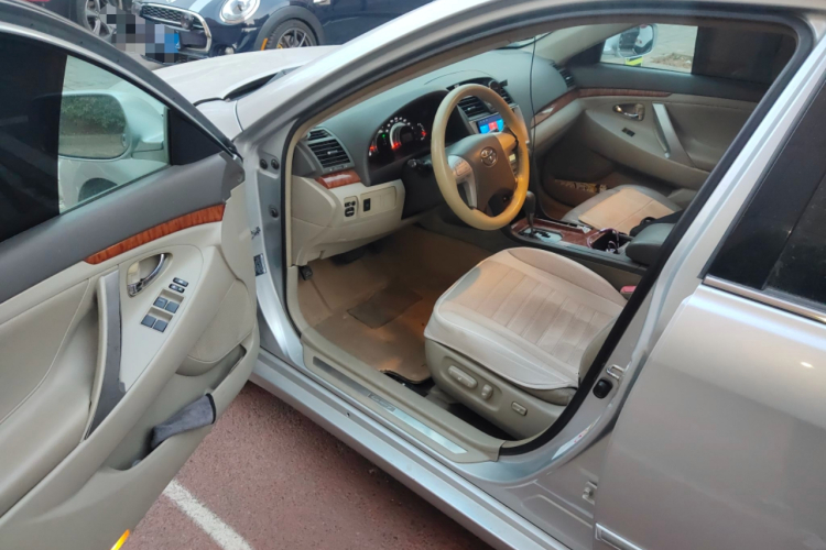 丰田 凯美瑞 2007款 240G 豪华版中控内饰20