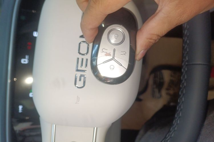 吉利银河 星愿 2025款 310km 梦想版中控内饰11