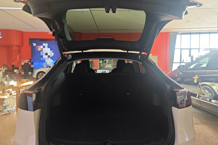 特斯拉 Model Y 2022款 改款 后轮驱动版局部细节23
