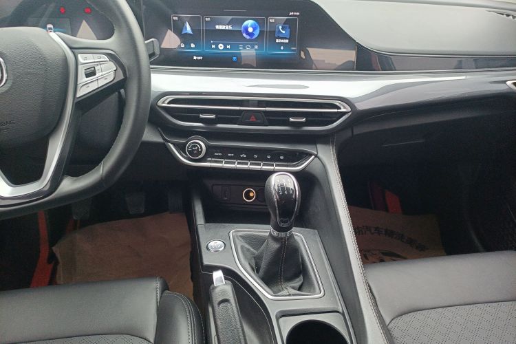长安 逸动 2020款 PLUS 1.6L GDI 手动豪华型局部细节16