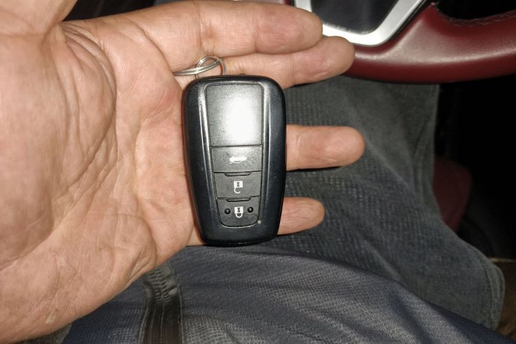 丰田 卡罗拉 2023款 1.8L 智能电混双擎 精英版中控内饰11