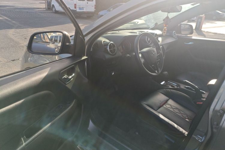 东南DX3 2018款 1.5T CVT尊贵型中控内饰7003