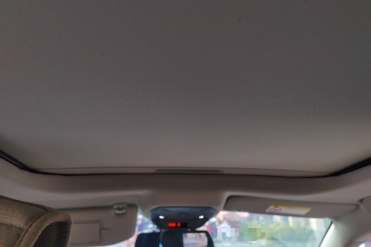 雪铁龙 凡尔赛C5 X 2022款 1.6T 享不凡 虎年开门红版中控内饰22