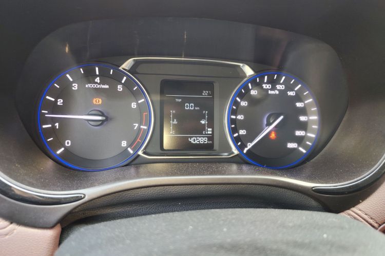 长安 凌轩 2017款 1.6L 手动幸福型中控内饰14