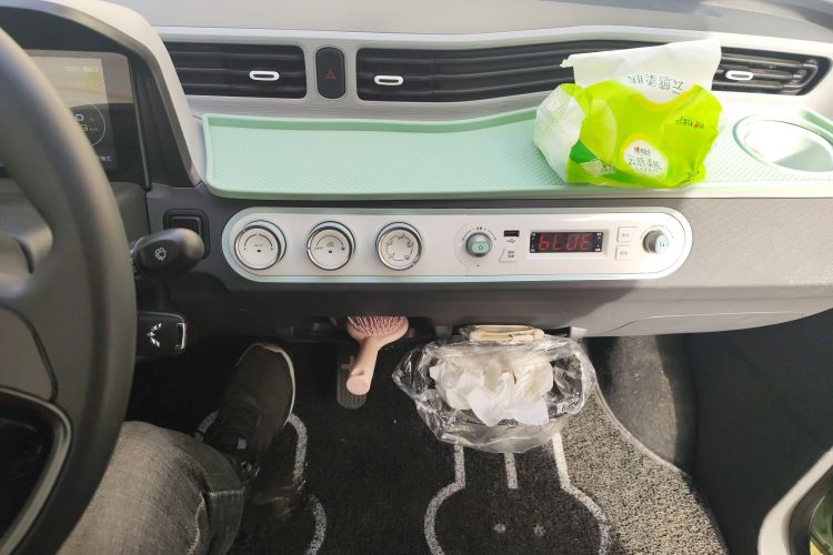 五菱汽车 宏光MINIEV 2021款 马卡龙时尚款 三元锂中控内饰16