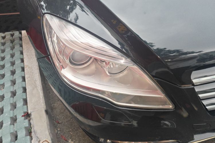 奔驰R级 2010款 R 300 L 豪华型车身外观6006