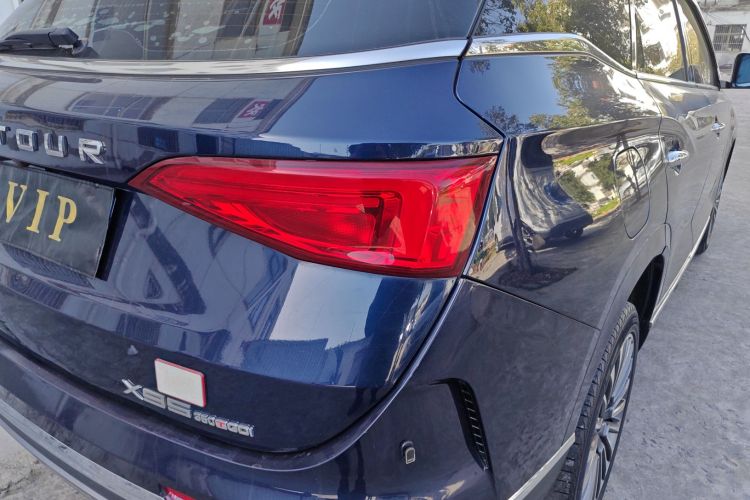 捷途X95 2020款 1.6T DCT探索Pro版 5座车身外观9