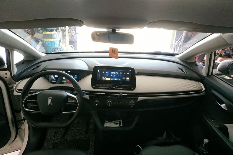 奔腾NAT 2023款 PRO 悦享出行版 419km中控内饰7002