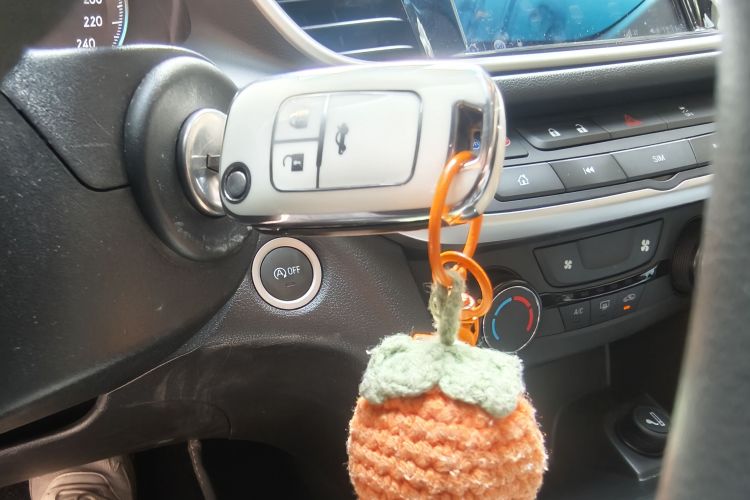 别克 英朗 2021款 改款 典范 1.5L 自动精英型中控内饰11