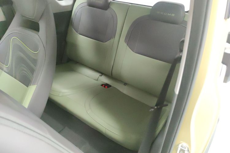 吉利银河 2024款 200km 熊猫骑士中控内饰7004