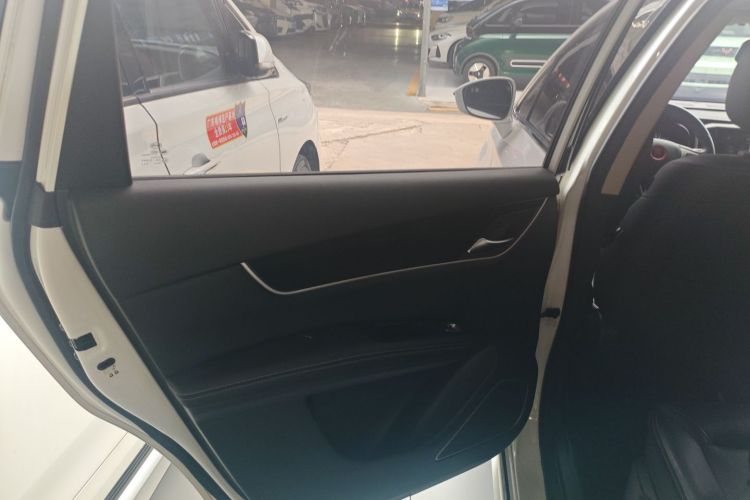 比亚迪 宋MAX 2018款 1.5T 自动智联豪华型 6座中控内饰7008