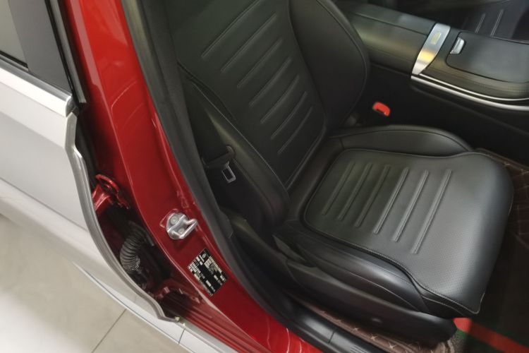 奔驰C级 2022款 C 200 L 运动版局部细节41