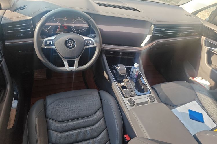 大众 途锐 2019款 3.0TSI 锐锋版 国VI中控内饰12